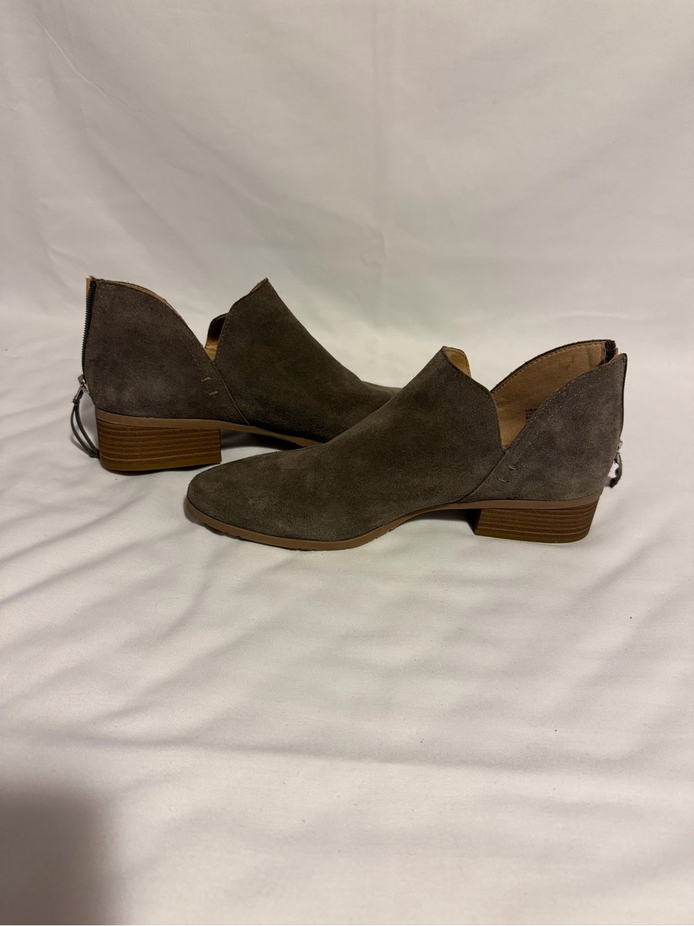 Kenneth Cole Reaction Taupe Suede Cutout Ankle Boots